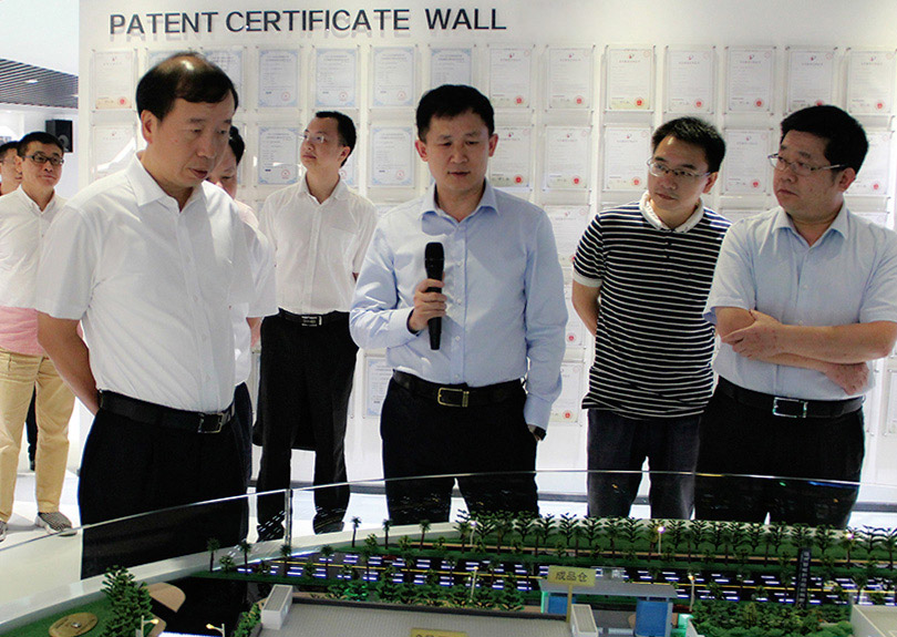 领导来访:2018.9东莞市市长肖亚非J9国际调研 领导来访:2018.9东莞市市长肖亚非J9国际调研